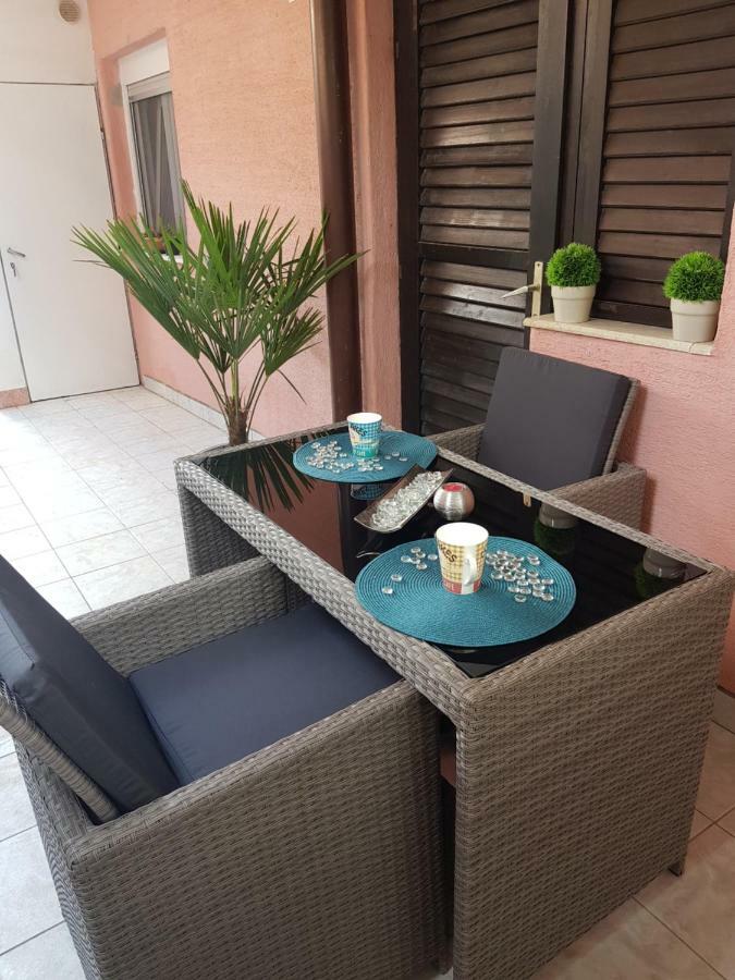 Apartmani Sarm فير المظهر الخارجي الصورة