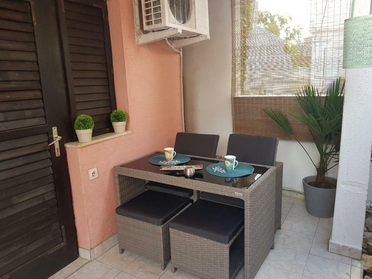 Apartmani Sarm فير المظهر الخارجي الصورة