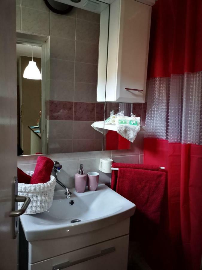 Apartmani Sarm فير المظهر الخارجي الصورة